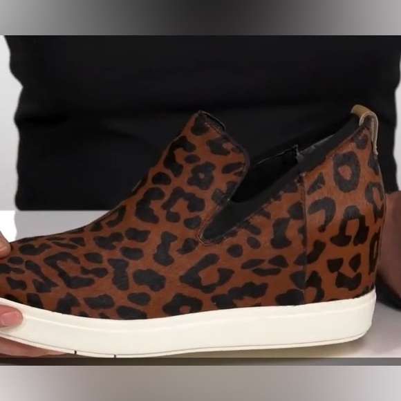 Dr. Scholl's Scarlette slip on wedge Animal Print Sneakers NWT - Picture 3 of 4